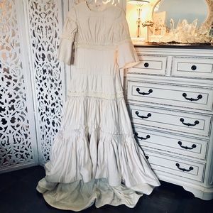 COPY - Saks Fifth Ave Victorian Ivory bridal weddin gown